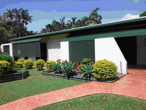 Green Painted Screen—Screen in Bungalow QLD (2)